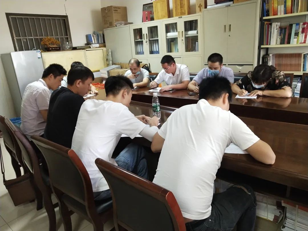 積極報(bào)名 積極報(bào)名