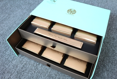 高端復(fù)合式禮盒定制-南京月餅禮盒生產(chǎn)